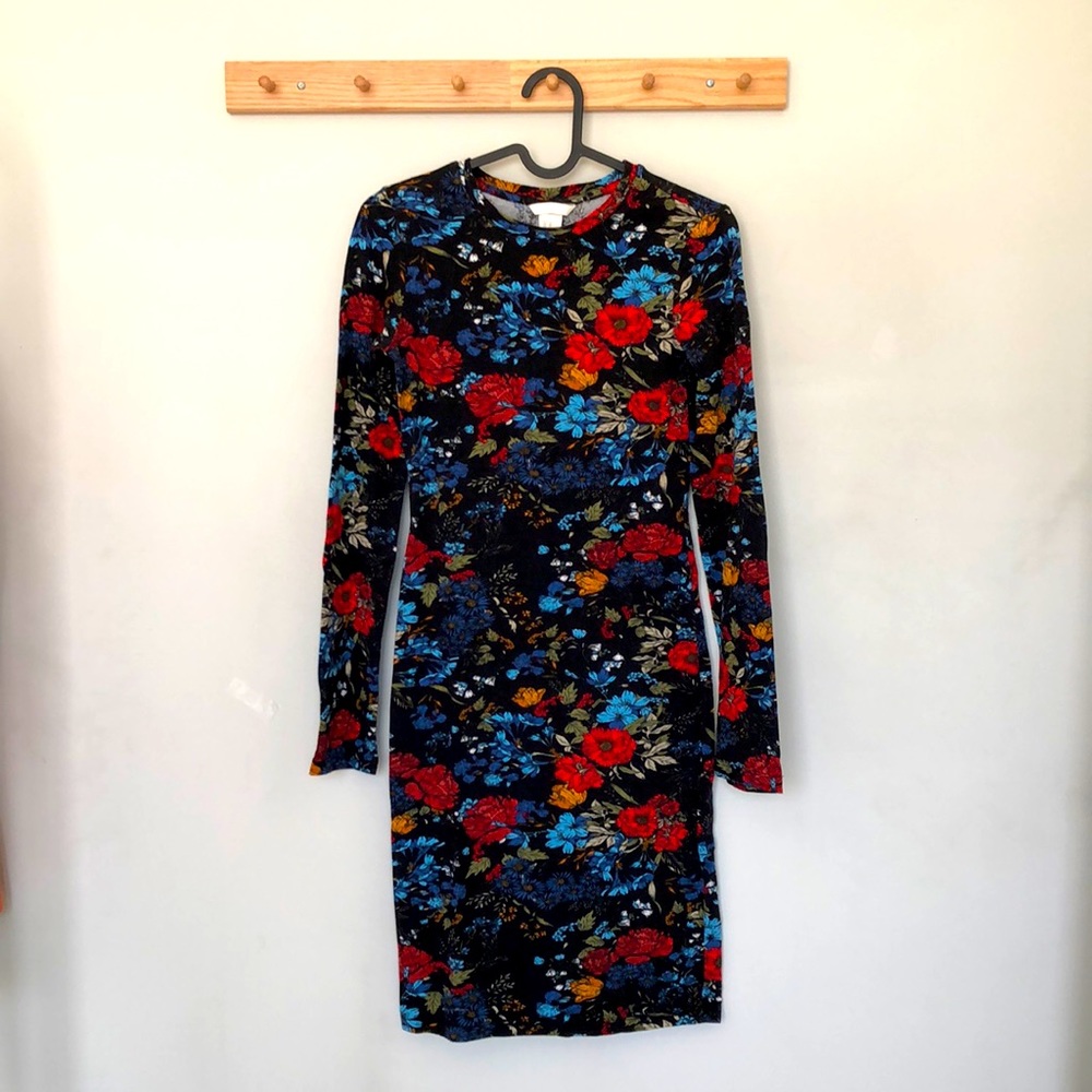 H&M Women Short, fitted dress in jersey - Size XS